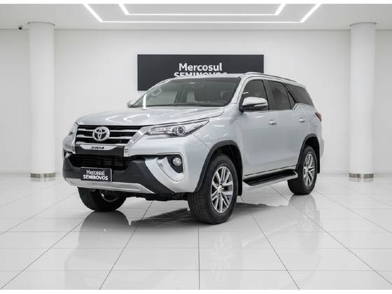 TOYOTA HILUX SW4 2.8 SRX 4X4 16V TURBO INTERCOOLER DIESEL 4P AUTOMÁTICO